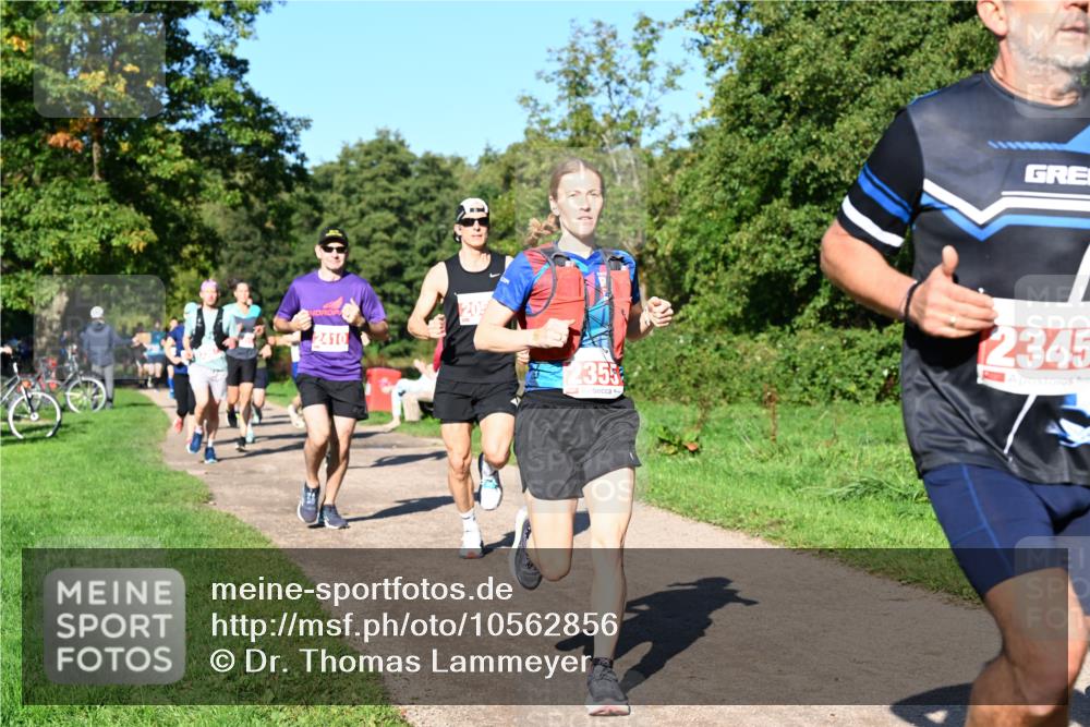 27.09.2026 - 35. Volkslauf durch das schöne Alstertal Dr. Thomas Lammeyer http://msf.ph/oto/10562856 27.09.2026 10:25:03 Laufen 2410, 205, 2355, 2345 meine-sportfotos.de