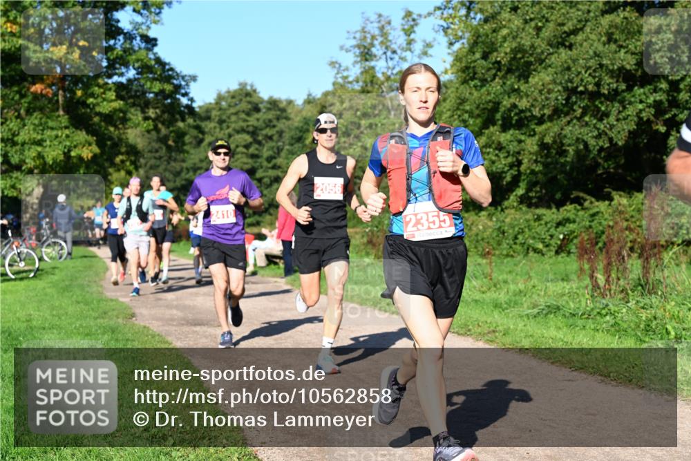 27.09.2026 - 35. Volkslauf durch das schöne Alstertal Dr. Thomas Lammeyer http://msf.ph/oto/10562858 27.09.2026 10:25:04 Laufen 2410, 2056, 2355 meine-sportfotos.de