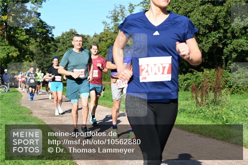 27.09.2026 - 35. Volkslauf durch das schöne Alstertal Dr. Thomas Lammeyer http://msf.ph/oto/10562880 27.09.2026 10:25:10 Laufen 054, 45, 2417, 2007 meine-sportfotos.de