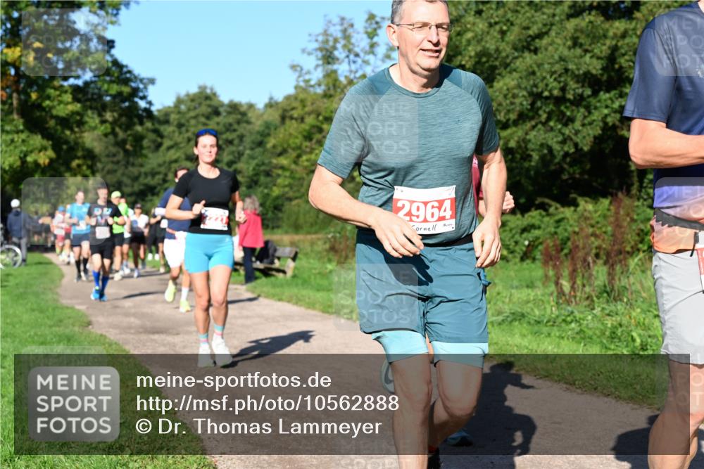 27.09.2026 - 35. Volkslauf durch das schöne Alstertal Dr. Thomas Lammeyer http://msf.ph/oto/10562888 27.09.2026 10:25:12 Laufen 2964 meine-sportfotos.de
