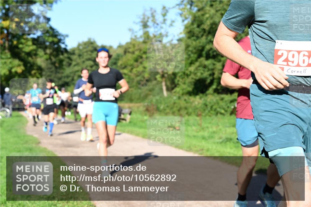 27.09.2026 - 35. Volkslauf durch das schöne Alstertal Dr. Thomas Lammeyer http://msf.ph/oto/10562892 27.09.2026 10:25:12 Laufen 296 meine-sportfotos.de