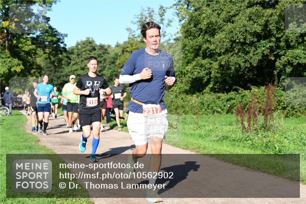 27.09.2026 - 35. Volkslauf durch das schöne Alstertal Dr. Thomas Lammeyer http://msf.ph/oto/10562902 27.09.2026 10:25:15 Laufen 2189, 2317 meine-sportfotos.de