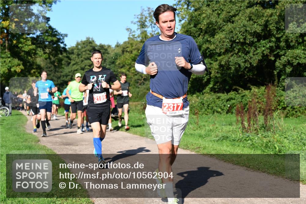 27.09.2026 - 35. Volkslauf durch das schöne Alstertal Dr. Thomas Lammeyer http://msf.ph/oto/10562904 27.09.2026 10:25:15 Laufen 2189, 2317 meine-sportfotos.de