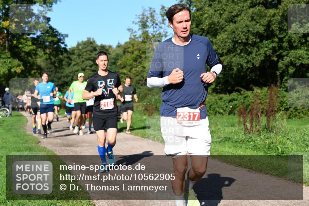 27.09.2026 - 35. Volkslauf durch das schöne Alstertal Dr. Thomas Lammeyer http://msf.ph/oto/10562905 27.09.2026 10:25:16 Laufen 2189, 2317 meine-sportfotos.de