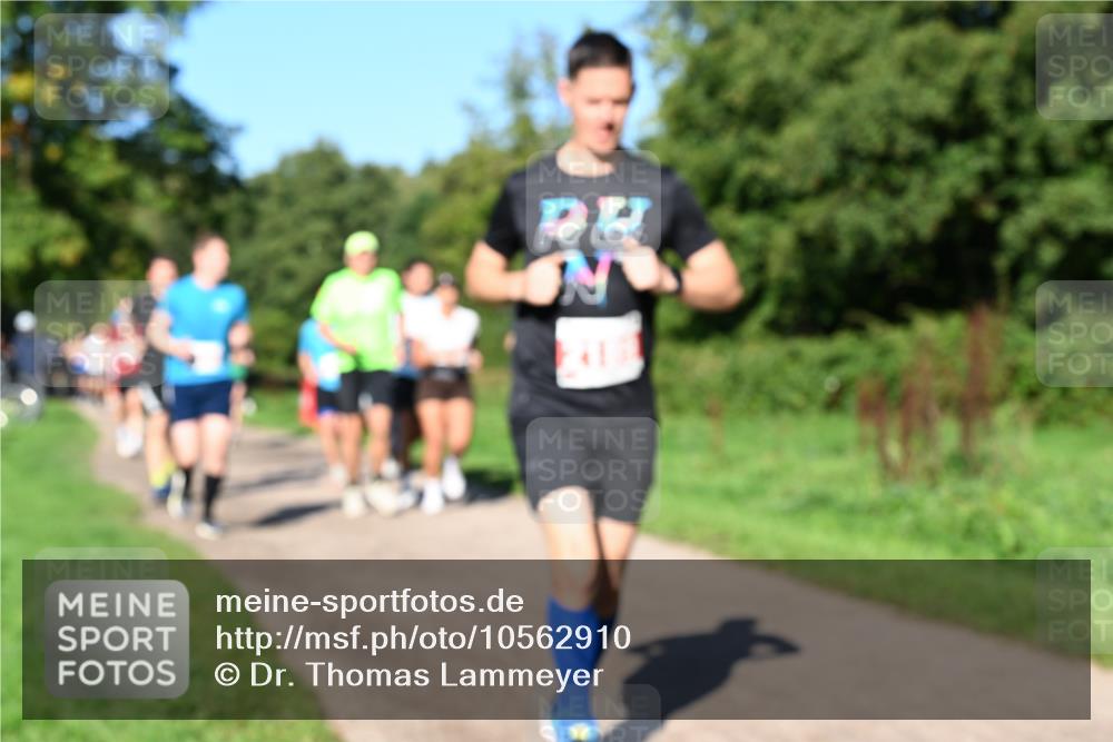27.09.2026 - 35. Volkslauf durch das schöne Alstertal Dr. Thomas Lammeyer http://msf.ph/oto/10562910 27.09.2026 10:25:17 Laufen  meine-sportfotos.de