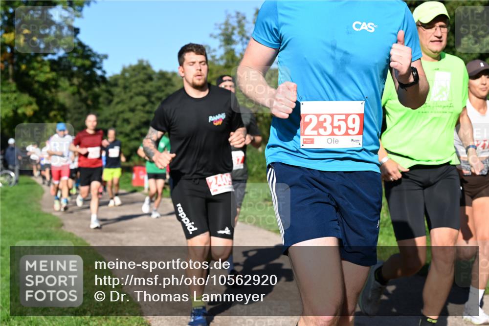 27.09.2026 - 35. Volkslauf durch das schöne Alstertal Dr. Thomas Lammeyer http://msf.ph/oto/10562920 27.09.2026 10:25:20 Laufen 2359, 2403 meine-sportfotos.de