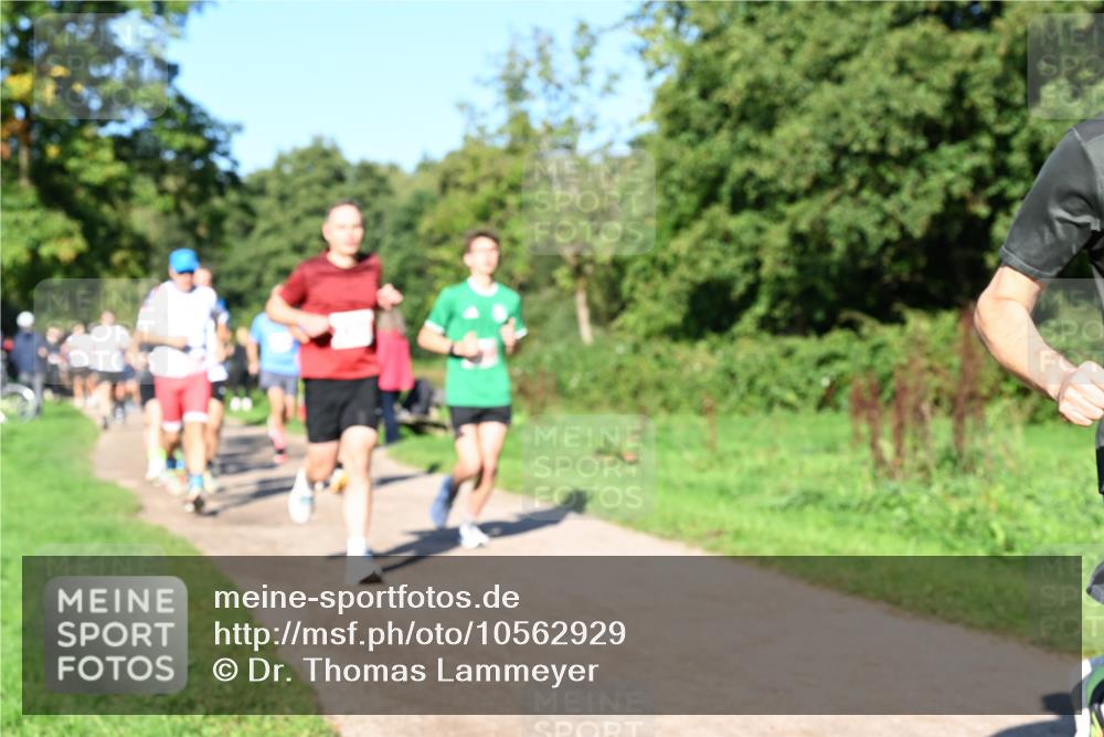 27.09.2026 - 35. Volkslauf durch das schöne Alstertal Dr. Thomas Lammeyer http://msf.ph/oto/10562929 27.09.2026 10:25:21 Laufen  meine-sportfotos.de