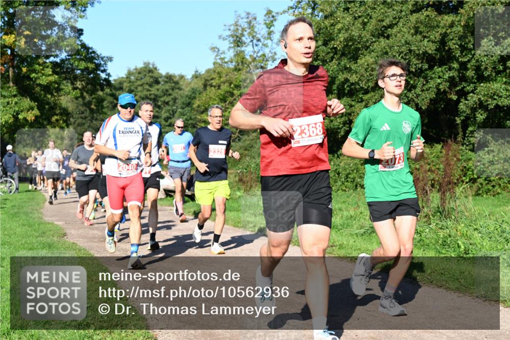 27.09.2026 - 35. Volkslauf durch das schöne Alstertal Dr. Thomas Lammeyer http://msf.ph/oto/10562936 27.09.2026 10:25:23 Laufen 2328, 2368, 073 meine-sportfotos.de