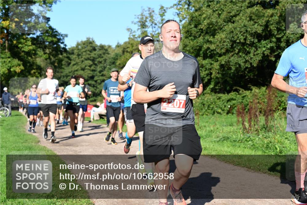 27.09.2026 - 35. Volkslauf durch das schöne Alstertal Dr. Thomas Lammeyer http://msf.ph/oto/10562958 27.09.2026 10:25:27 Laufen  meine-sportfotos.de