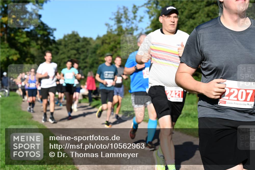 27.09.2026 - 35. Volkslauf durch das schöne Alstertal Dr. Thomas Lammeyer http://msf.ph/oto/10562963 27.09.2026 10:25:28 Laufen 2421, 2207 meine-sportfotos.de