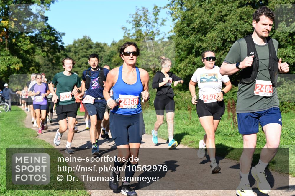 27.09.2026 - 35. Volkslauf durch das schöne Alstertal Dr. Thomas Lammeyer http://msf.ph/oto/10562976 27.09.2026 10:25:32 Laufen 26, 2468, 2507, 2404 meine-sportfotos.de