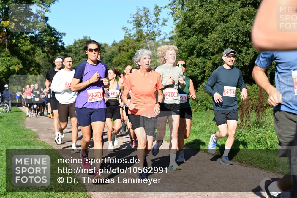 27.09.2026 - 35. Volkslauf durch das schöne Alstertal Dr. Thomas Lammeyer http://msf.ph/oto/10562991 27.09.2026 10:25:35 Laufen 2220, 2140, 12108, 600, 2501 meine-sportfotos.de