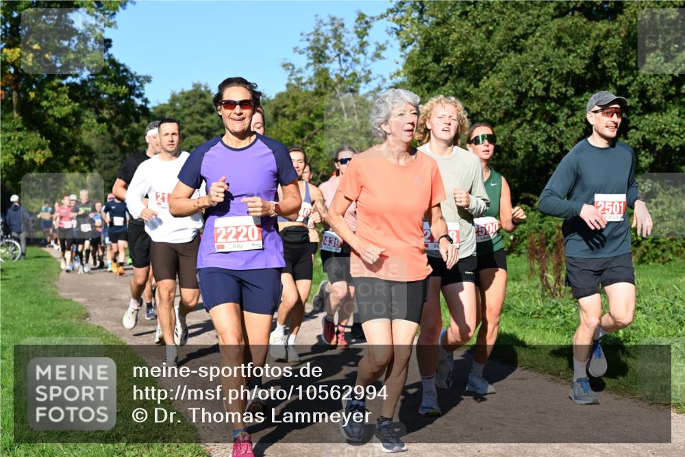 27.09.2026 - 35. Volkslauf durch das schöne Alstertal Dr. Thomas Lammeyer http://msf.ph/oto/10562994 27.09.2026 10:25:35 Laufen 067, 2220, 2439, 500, 2501 meine-sportfotos.de