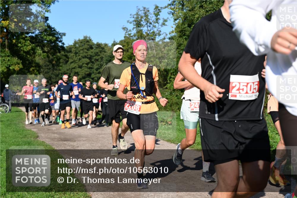 27.09.2026 - 35. Volkslauf durch das schöne Alstertal Dr. Thomas Lammeyer http://msf.ph/oto/10563010 27.09.2026 10:25:38 Laufen 2208, 24, 2505 meine-sportfotos.de