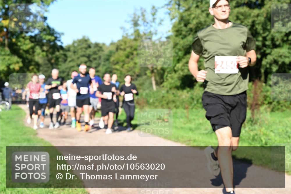 27.09.2026 - 35. Volkslauf durch das schöne Alstertal Dr. Thomas Lammeyer http://msf.ph/oto/10563020 27.09.2026 10:25:39 Laufen  meine-sportfotos.de