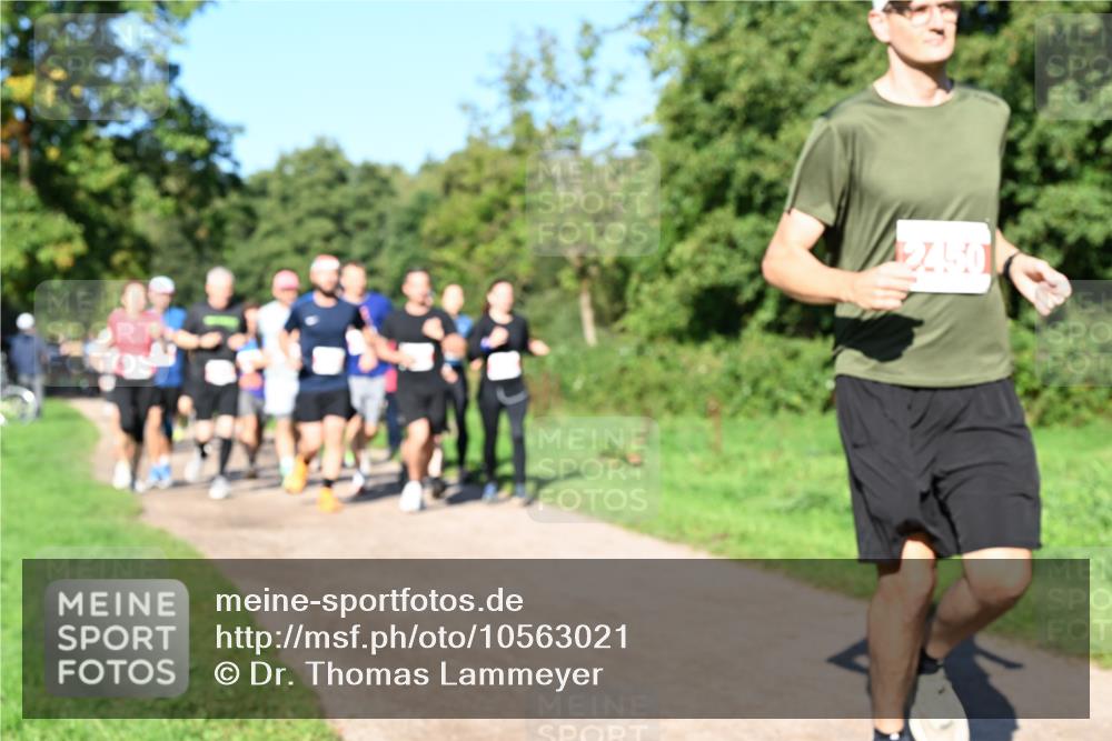27.09.2026 - 35. Volkslauf durch das schöne Alstertal Dr. Thomas Lammeyer http://msf.ph/oto/10563021 27.09.2026 10:25:39 Laufen 2450 meine-sportfotos.de