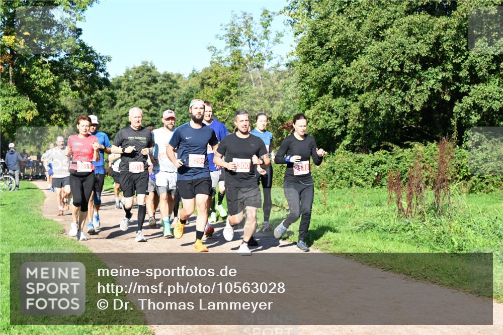 27.09.2026 - 35. Volkslauf durch das schöne Alstertal Dr. Thomas Lammeyer http://msf.ph/oto/10563028 27.09.2026 10:25:41 Laufen 2299, 2010, 300, 218 meine-sportfotos.de