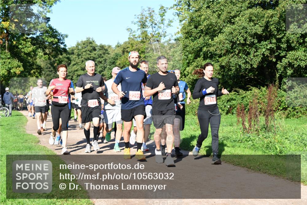 27.09.2026 - 35. Volkslauf durch das schöne Alstertal Dr. Thomas Lammeyer http://msf.ph/oto/10563032 27.09.2026 10:25:41 Laufen 12327, 2011, 2300, 2452, 2118, 2010 meine-sportfotos.de