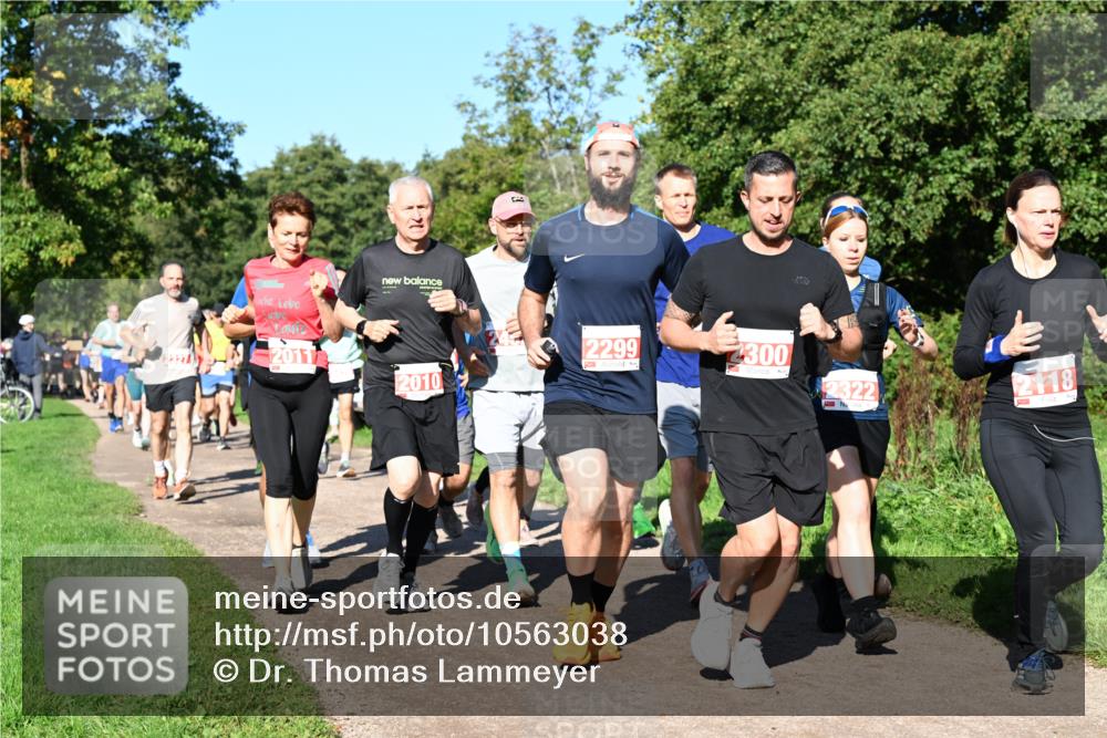 27.09.2026 - 35. Volkslauf durch das schöne Alstertal Dr. Thomas Lammeyer http://msf.ph/oto/10563038 27.09.2026 10:25:42 Laufen 20, 2011, 2299, 2010, 2300, 2322, 2118 meine-sportfotos.de