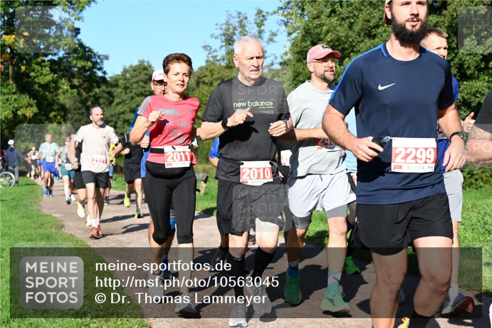 27.09.2026 - 35. Volkslauf durch das schöne Alstertal Dr. Thomas Lammeyer http://msf.ph/oto/10563045 27.09.2026 10:25:43 Laufen 2011, 2010, 2299 meine-sportfotos.de