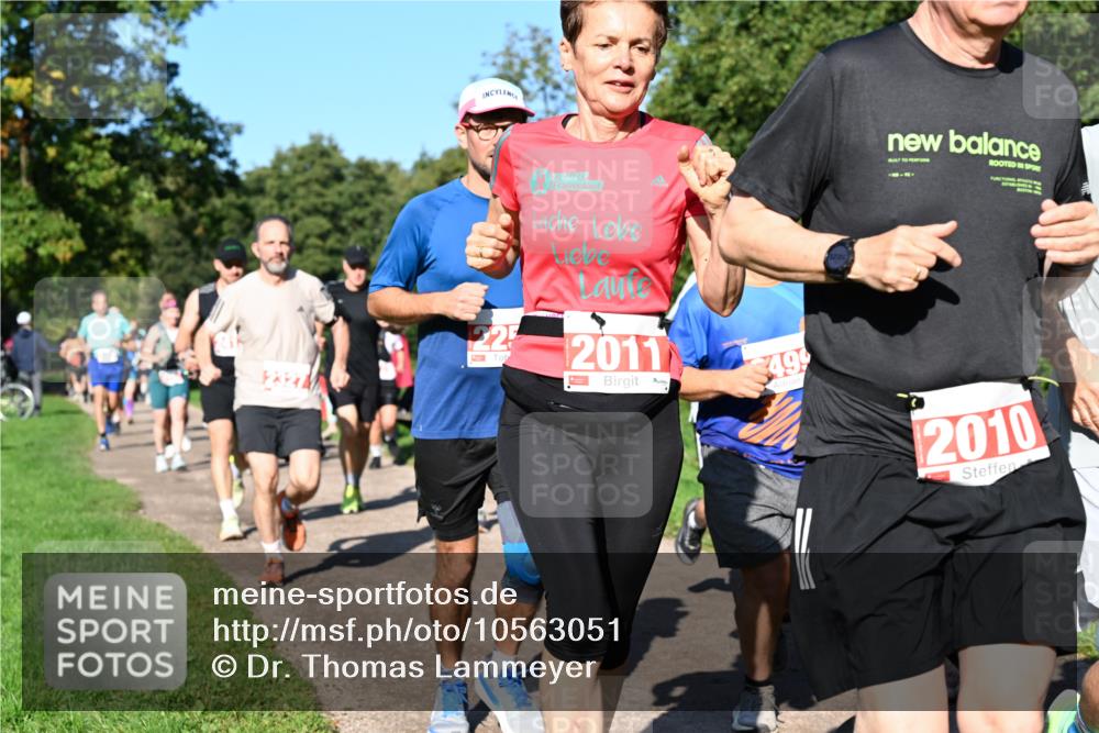 27.09.2026 - 35. Volkslauf durch das schöne Alstertal Dr. Thomas Lammeyer http://msf.ph/oto/10563051 27.09.2026 10:25:44 Laufen 227, 2011, 99, 2010 meine-sportfotos.de
