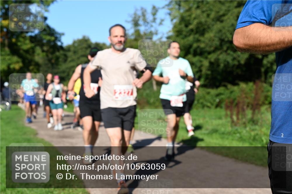 27.09.2026 - 35. Volkslauf durch das schöne Alstertal Dr. Thomas Lammeyer http://msf.ph/oto/10563059 27.09.2026 10:25:46 Laufen 2327, 2 meine-sportfotos.de