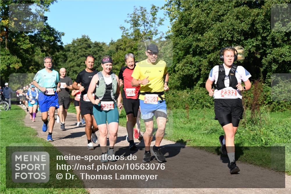 27.09.2026 - 35. Volkslauf durch das schöne Alstertal Dr. Thomas Lammeyer http://msf.ph/oto/10563076 27.09.2026 10:25:49 Laufen 2394, 2352, 2959, 2332 meine-sportfotos.de
