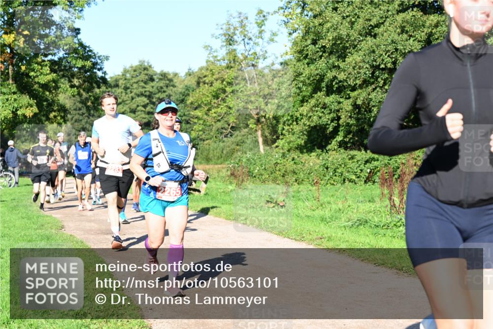 27.09.2026 - 35. Volkslauf durch das schöne Alstertal Dr. Thomas Lammeyer http://msf.ph/oto/10563101 27.09.2026 10:25:54 Laufen 2283, 2265 meine-sportfotos.de