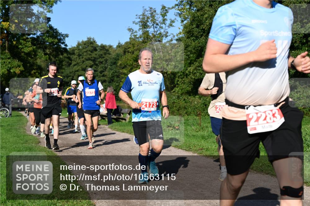 27.09.2026 - 35. Volkslauf durch das schöne Alstertal Dr. Thomas Lammeyer http://msf.ph/oto/10563115 27.09.2026 10:25:57 Laufen 2372, 20, 2173, 20, 2283 meine-sportfotos.de