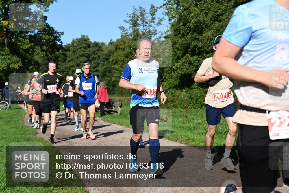 27.09.2026 - 35. Volkslauf durch das schöne Alstertal Dr. Thomas Lammeyer http://msf.ph/oto/10563116 27.09.2026 10:25:57 Laufen 2436, 2372, 2, 2173, 2071, 22 meine-sportfotos.de