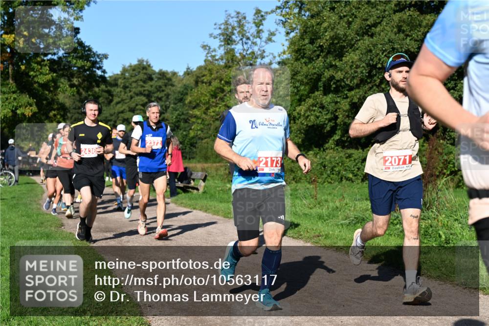 27.09.2026 - 35. Volkslauf durch das schöne Alstertal Dr. Thomas Lammeyer http://msf.ph/oto/10563117 27.09.2026 10:25:57 Laufen 2372, 2436, 21, 2173, 12071, 1910 meine-sportfotos.de