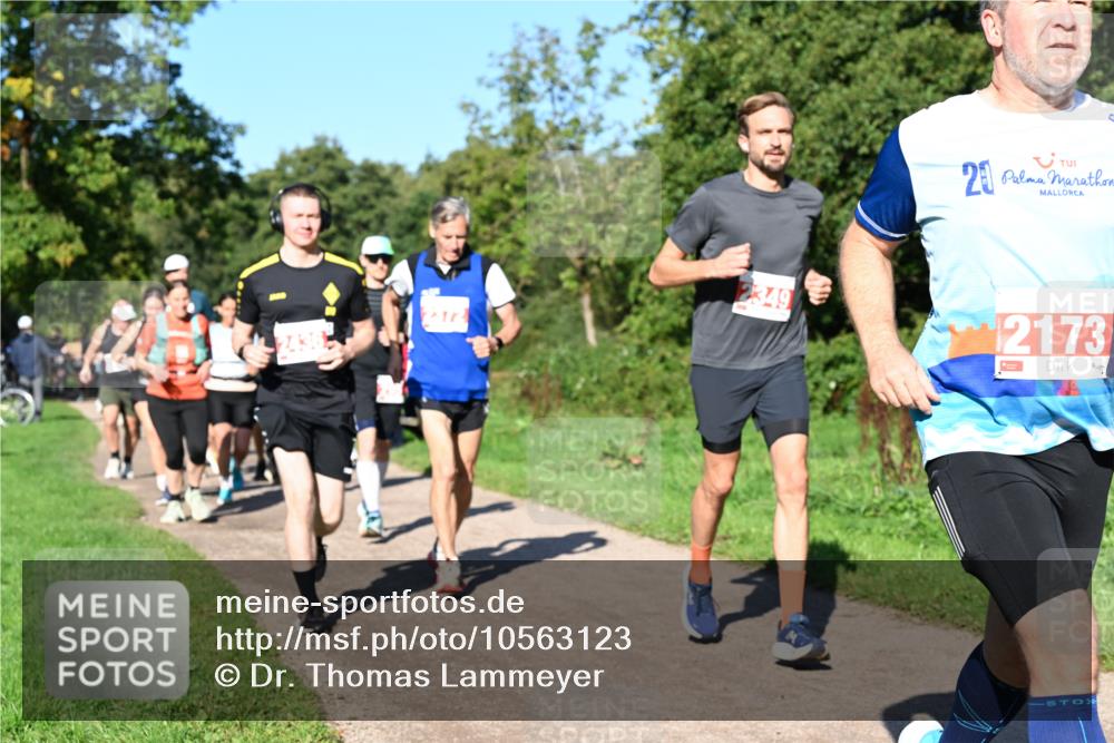 27.09.2026 - 35. Volkslauf durch das schöne Alstertal Dr. Thomas Lammeyer http://msf.ph/oto/10563123 27.09.2026 10:25:58 Laufen 20, 20, 2436, 2349, 2173 meine-sportfotos.de