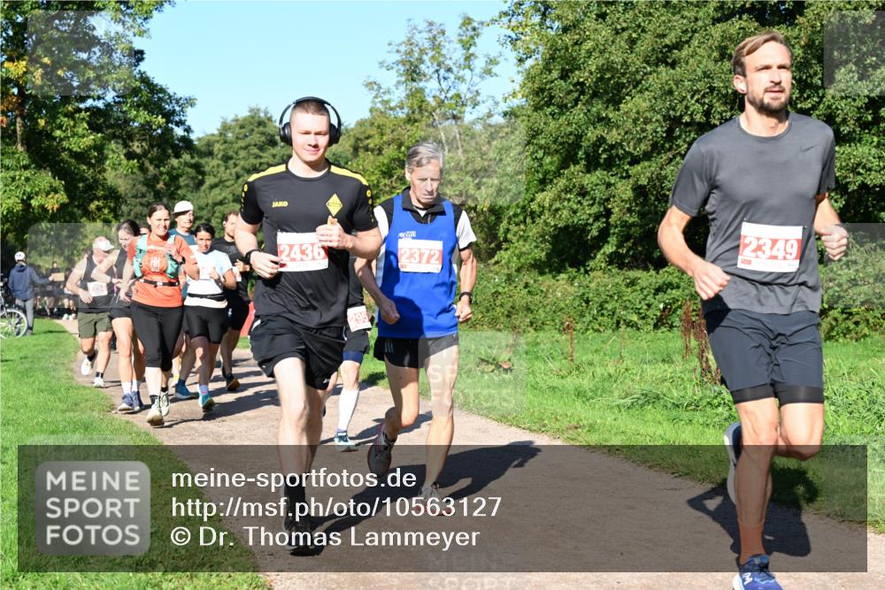 27.09.2026 - 35. Volkslauf durch das schöne Alstertal Dr. Thomas Lammeyer http://msf.ph/oto/10563127 27.09.2026 10:25:58 Laufen 2349, 2436, 2372 meine-sportfotos.de
