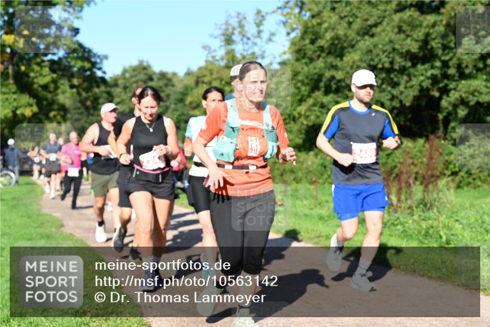 27.09.2026 - 35. Volkslauf durch das schöne Alstertal Dr. Thomas Lammeyer http://msf.ph/oto/10563142 27.09.2026 10:26:01 Laufen 0892 meine-sportfotos.de