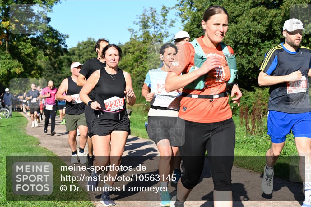 27.09.2026 - 35. Volkslauf durch das schöne Alstertal Dr. Thomas Lammeyer http://msf.ph/oto/10563145 27.09.2026 10:26:02 Laufen 2248, 1, 2480 meine-sportfotos.de