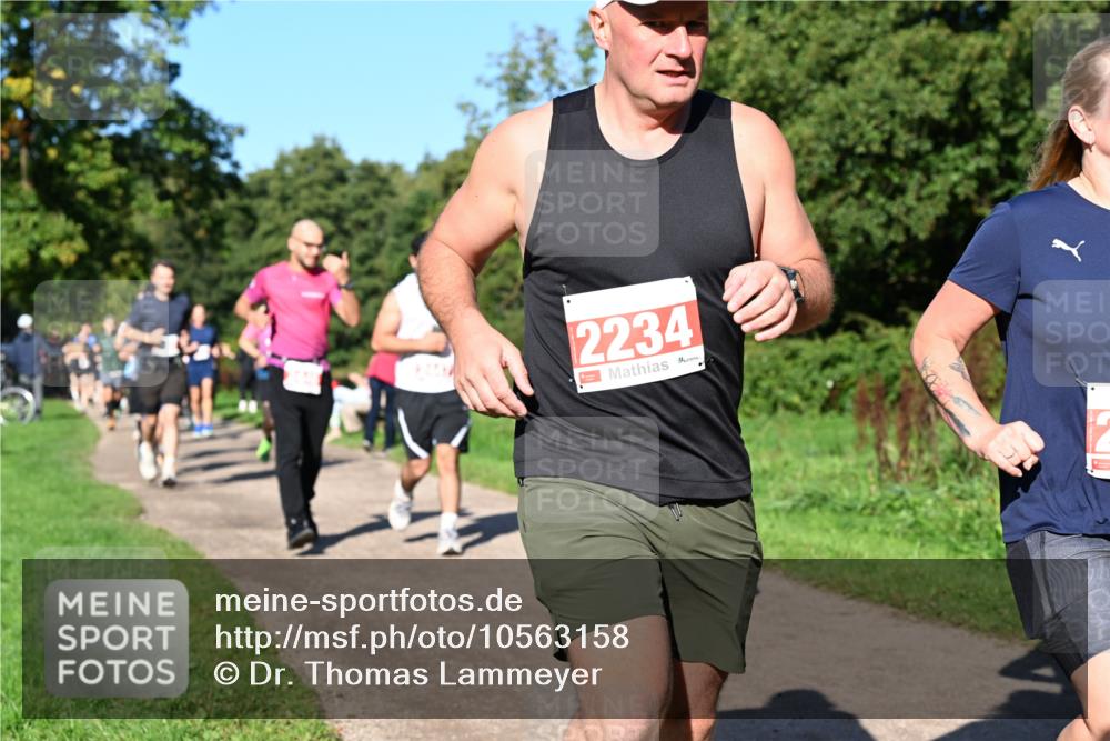 27.09.2026 - 35. Volkslauf durch das schöne Alstertal Dr. Thomas Lammeyer http://msf.ph/oto/10563158 27.09.2026 10:26:04 Laufen 2234 meine-sportfotos.de