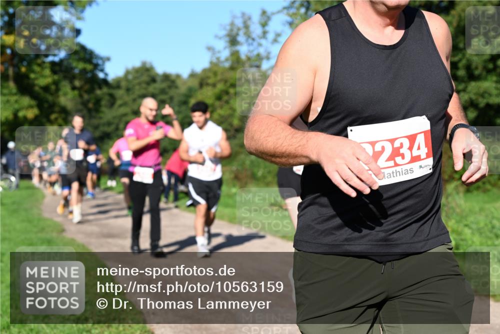 27.09.2026 - 35. Volkslauf durch das schöne Alstertal Dr. Thomas Lammeyer http://msf.ph/oto/10563159 27.09.2026 10:26:04 Laufen  meine-sportfotos.de