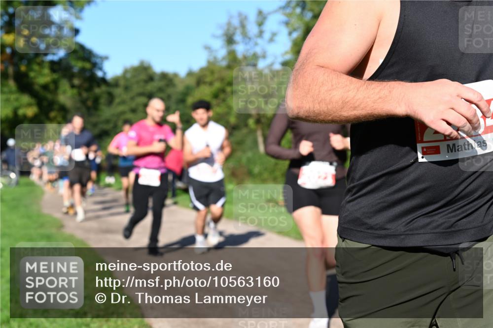 27.09.2026 - 35. Volkslauf durch das schöne Alstertal Dr. Thomas Lammeyer http://msf.ph/oto/10563160 27.09.2026 10:26:05 Laufen  meine-sportfotos.de