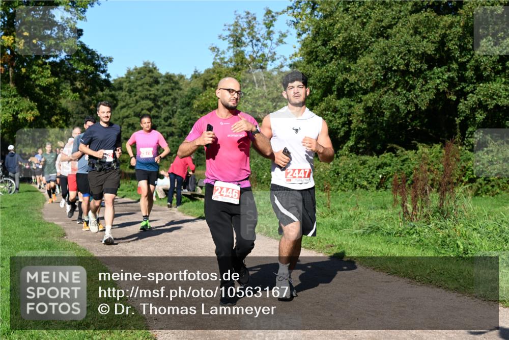 27.09.2026 - 35. Volkslauf durch das schöne Alstertal Dr. Thomas Lammeyer http://msf.ph/oto/10563167 27.09.2026 10:26:06 Laufen 978, 2446, 2447 meine-sportfotos.de