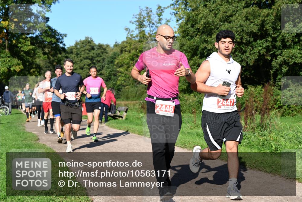 27.09.2026 - 35. Volkslauf durch das schöne Alstertal Dr. Thomas Lammeyer http://msf.ph/oto/10563171 27.09.2026 10:26:06 Laufen 2978, 2446, 2447 meine-sportfotos.de