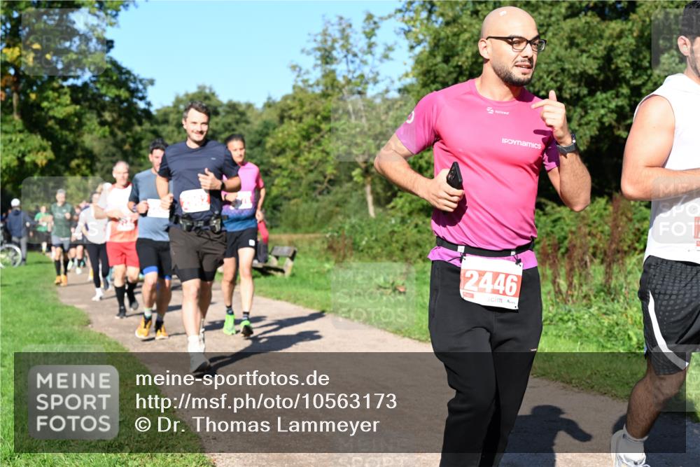 27.09.2026 - 35. Volkslauf durch das schöne Alstertal Dr. Thomas Lammeyer http://msf.ph/oto/10563173 27.09.2026 10:26:07 Laufen 2446 meine-sportfotos.de