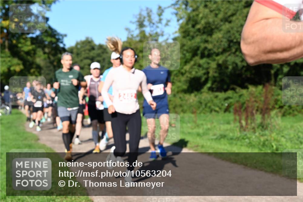 27.09.2026 - 35. Volkslauf durch das schöne Alstertal Dr. Thomas Lammeyer http://msf.ph/oto/10563204 27.09.2026 10:26:12 Laufen 2172 meine-sportfotos.de
