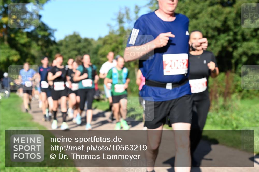 27.09.2026 - 35. Volkslauf durch das schöne Alstertal Dr. Thomas Lammeyer http://msf.ph/oto/10563219 27.09.2026 10:26:15 Laufen 2062 meine-sportfotos.de