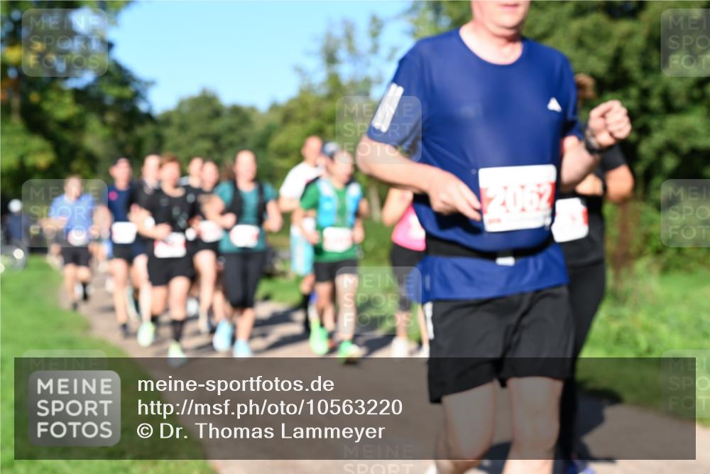 27.09.2026 - 35. Volkslauf durch das schöne Alstertal Dr. Thomas Lammeyer http://msf.ph/oto/10563220 27.09.2026 10:26:15 Laufen 2062 meine-sportfotos.de