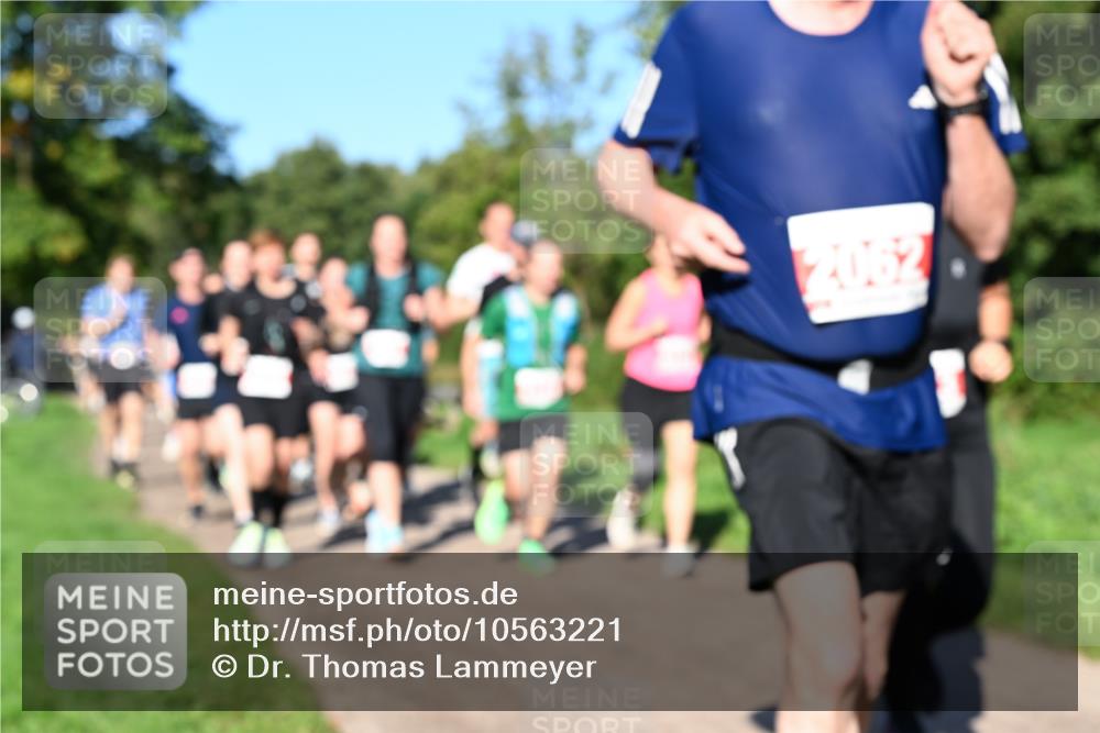 27.09.2026 - 35. Volkslauf durch das schöne Alstertal Dr. Thomas Lammeyer http://msf.ph/oto/10563221 27.09.2026 10:26:15 Laufen 2062 meine-sportfotos.de