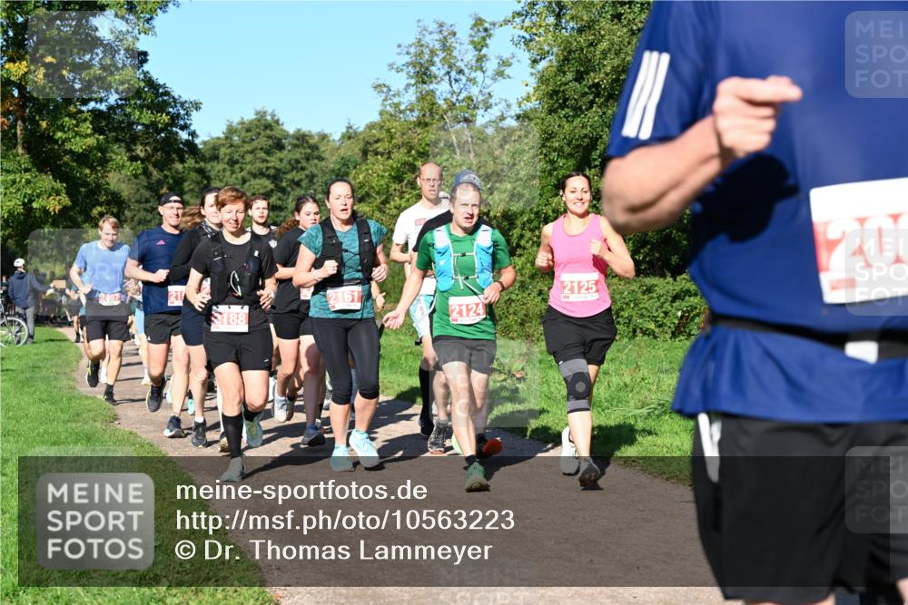27.09.2026 - 35. Volkslauf durch das schöne Alstertal Dr. Thomas Lammeyer http://msf.ph/oto/10563223 27.09.2026 10:26:16 Laufen 2125, 2497, 2161, 2124, 188, 200 meine-sportfotos.de