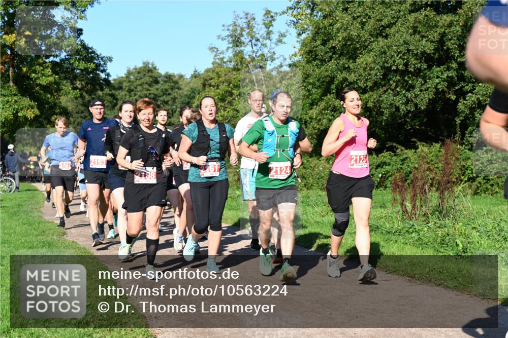 27.09.2026 - 35. Volkslauf durch das schöne Alstertal Dr. Thomas Lammeyer http://msf.ph/oto/10563224 27.09.2026 10:26:16 Laufen 2153, 2497, 2124, 2125 meine-sportfotos.de