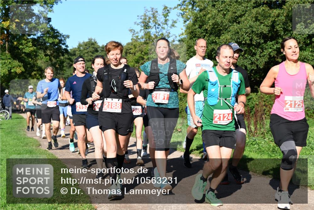 27.09.2026 - 35. Volkslauf durch das schöne Alstertal Dr. Thomas Lammeyer http://msf.ph/oto/10563231 27.09.2026 10:26:17 Laufen 215, 2188, 285, 2161, 2124, 2125 meine-sportfotos.de