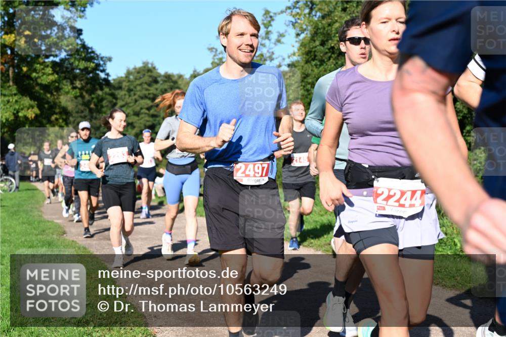 27.09.2026 - 35. Volkslauf durch das schöne Alstertal Dr. Thomas Lammeyer http://msf.ph/oto/10563249 27.09.2026 10:26:20 Laufen 2497, 2145, 2244 meine-sportfotos.de