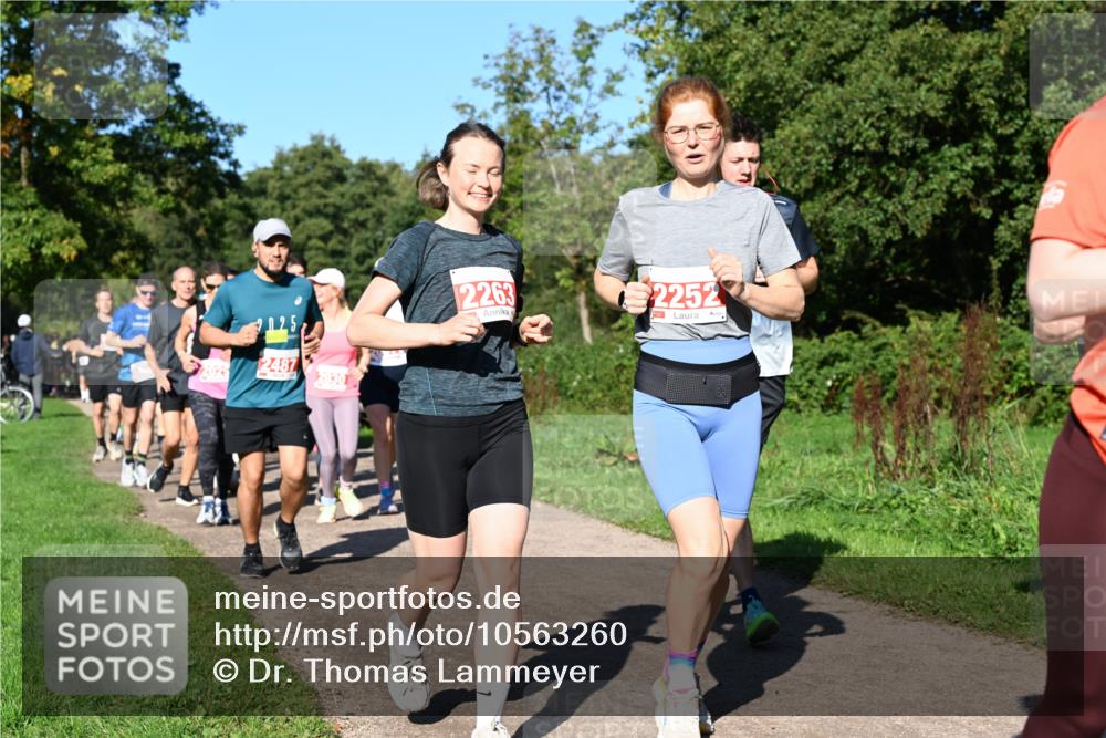 27.09.2026 - 35. Volkslauf durch das schöne Alstertal Dr. Thomas Lammeyer http://msf.ph/oto/10563260 27.09.2026 10:26:22 Laufen 2025, 2487, 2030, 2263, 2252 meine-sportfotos.de
